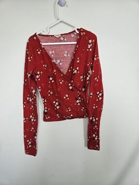 Garage Floral Wrap Top Red Long Sleeve V-Neck Size XS🔥